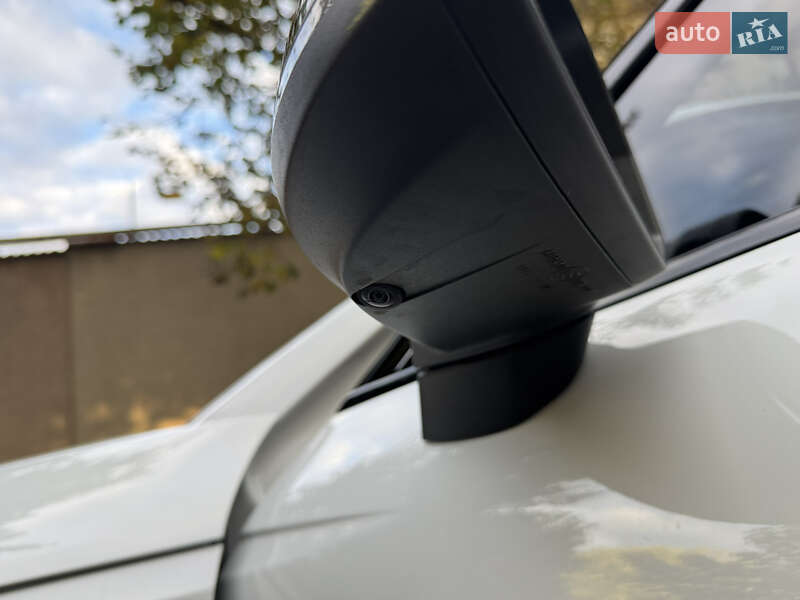 Седан Audi S4 2023 в Одессе