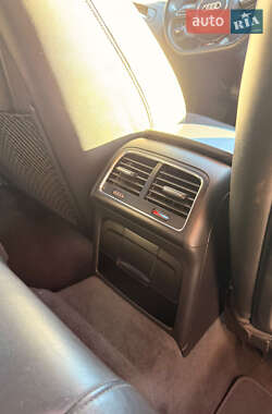 Седан Audi S4 2012 в 