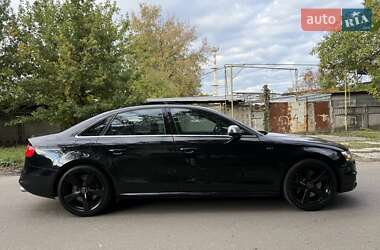 Седан Audi S4 2012 в  фото 4 Седан Audi S4 2012 в