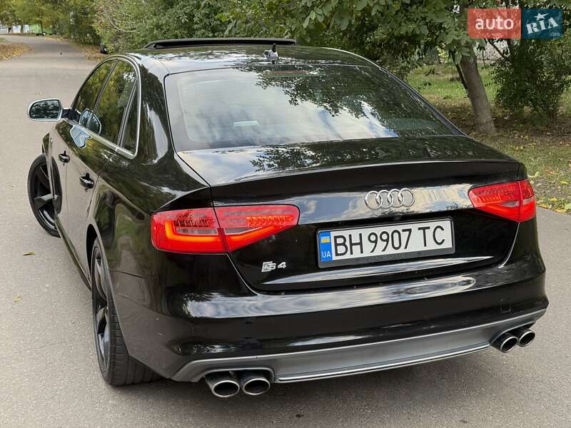 Седан Audi S4 2012 в Одессе