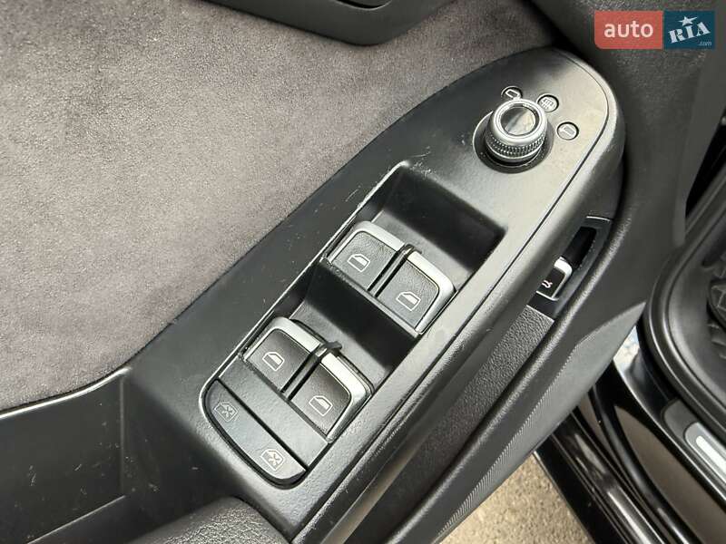 Седан Audi S4 2012 в Одессе