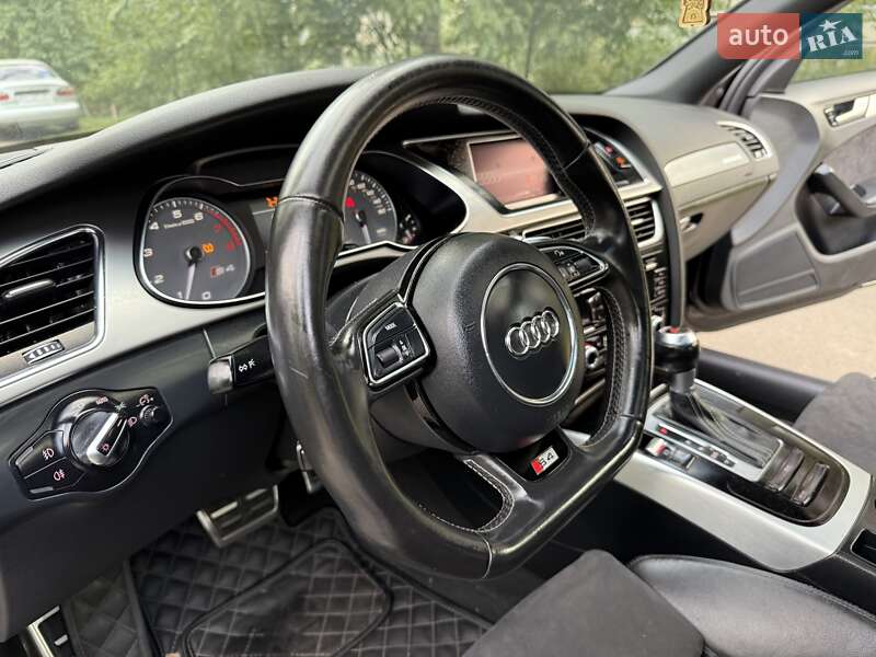 Седан Audi S4 2012 в Одессе