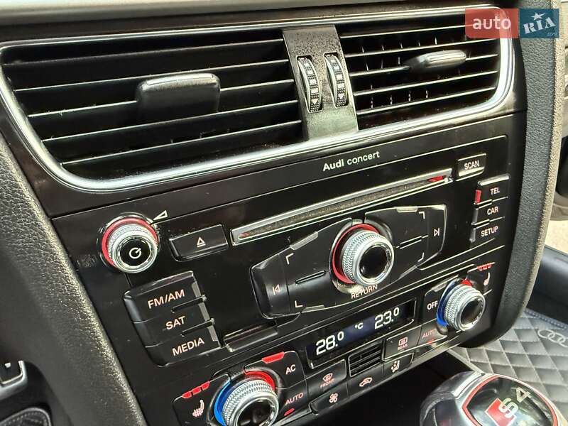 Седан Audi S4 2012 в Одессе