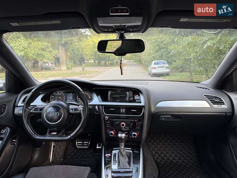 Седан Audi S4 2012 в Одессе