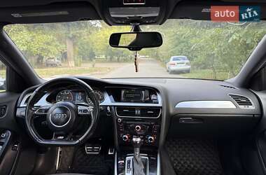 Седан Audi S4 2012 в  фото 71 Седан Audi S4 2012 в