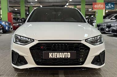 Седан Audi S4 2022 в 