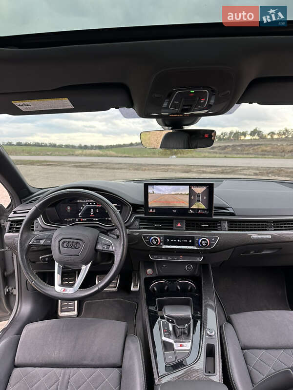 Седан Audi S4 2021 в Одессе