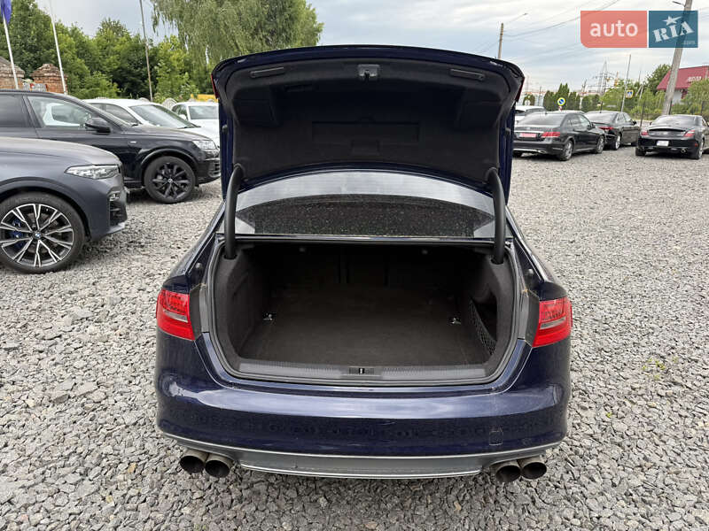 Седан Audi S4 2013 в Хмельницькому