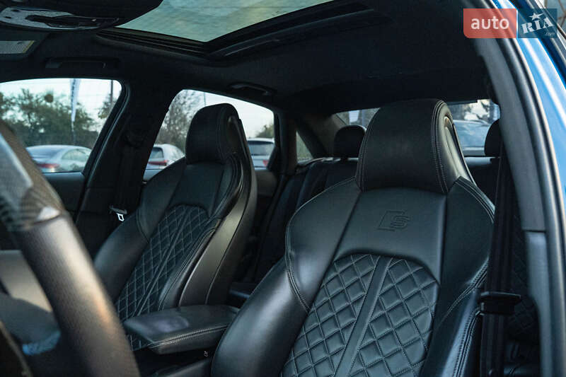 Седан Audi S4 2020 в Черновцах