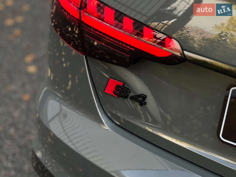 Седан Audi S4 2022 в Харькове
