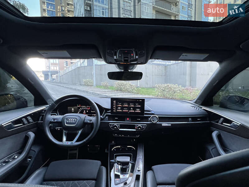 Седан Audi S4 2022 в Харькове