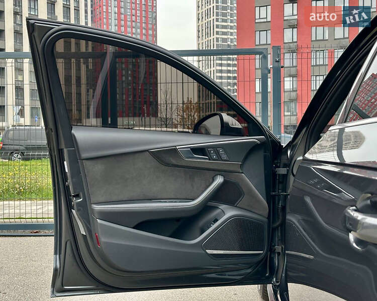 Седан Audi S4 2017 в Киеве фото 31 Седан Audi S4 2017 в Киеве