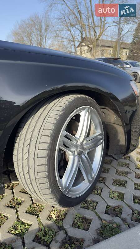Седан Audi S4 2011 в Ивано-Франковске
