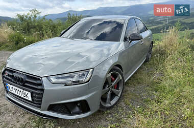 Седан Audi S4 2018 в Харкові