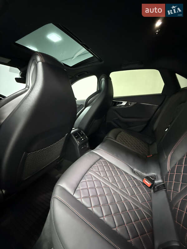 Седан Audi S4 2023 в Одессе