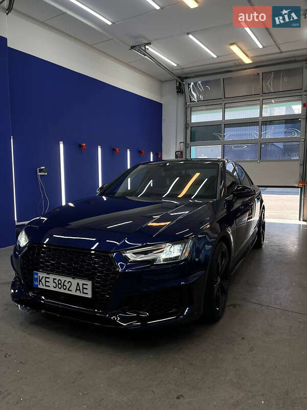 Седан Audi S4 2018 в Харькове