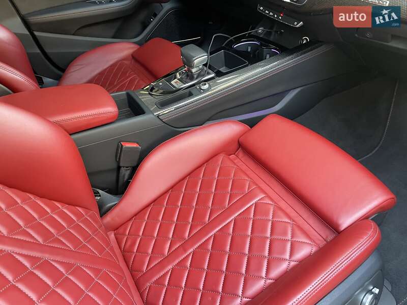 Седан Audi S4 2020 в Киеве фото 21 Седан Audi S4 2020 в Киеве