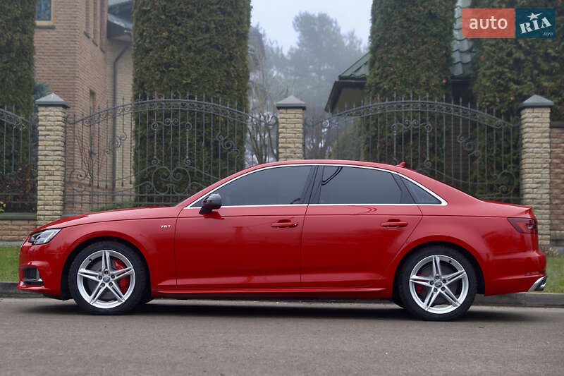 Седан Audi S4 2017 в Луцке