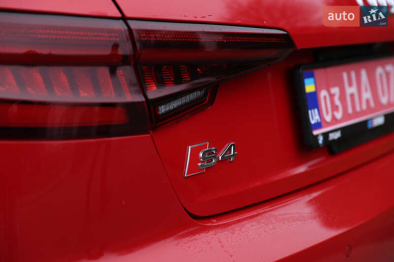 Седан Audi S4 2017 в Луцке