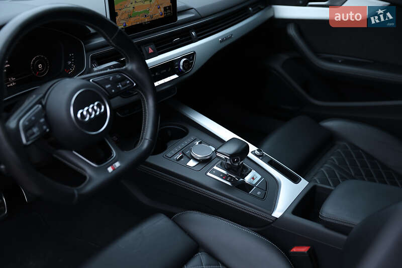 Седан Audi S4 2017 в Луцке