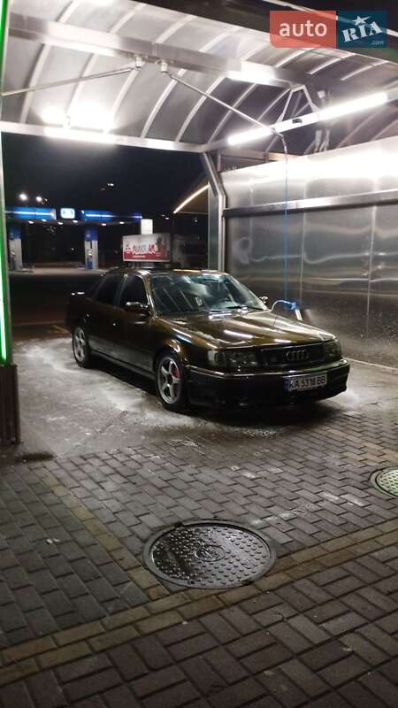 Седан Audi S4 1992 в Киеве