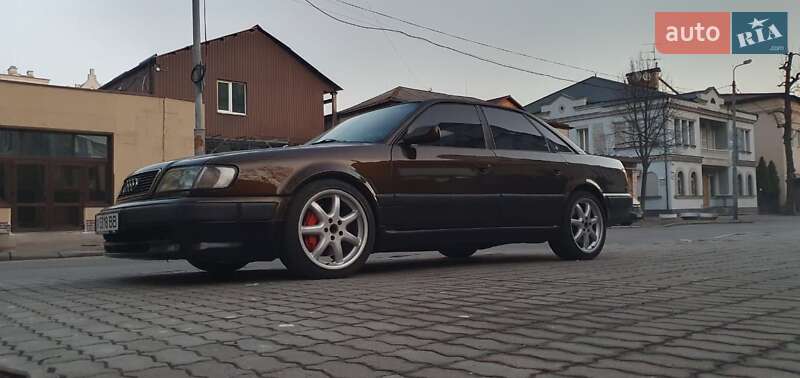 Седан Audi S4 1992 в Киеве