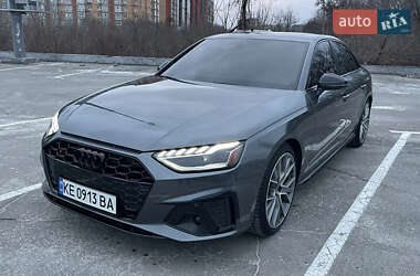 Седан Audi S4 2022 в Дніпрі