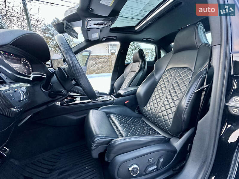 Седан Audi S4 2019 в Киеве