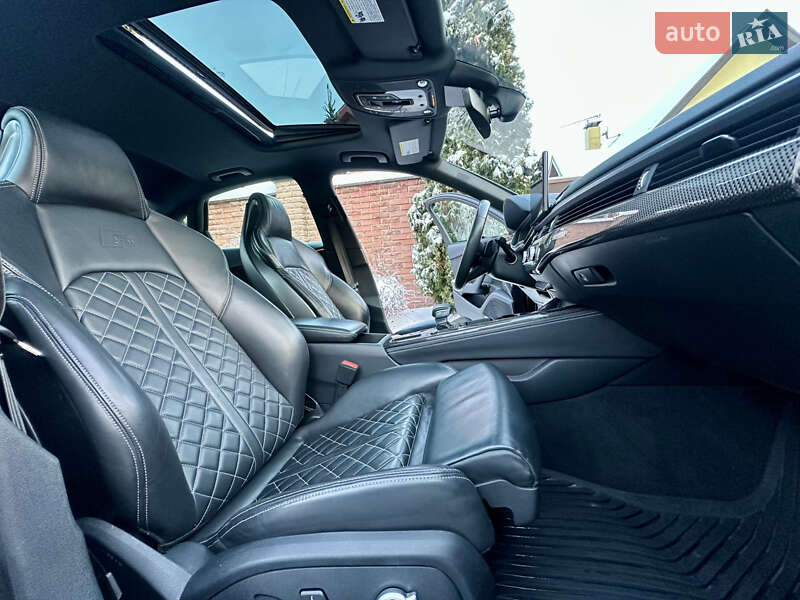 Седан Audi S4 2019 в Киеве