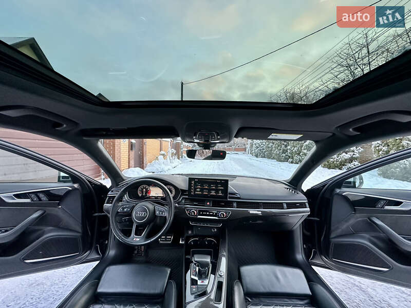 Седан Audi S4 2019 в Киеве