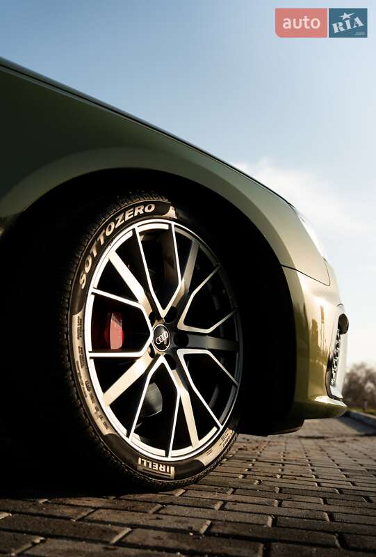 Седан Audi S4 2023 в Днепре