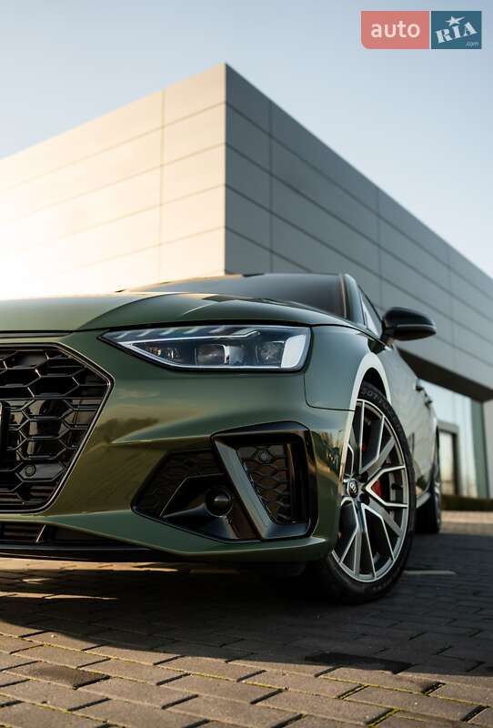 Седан Audi S4 2023 в Днепре