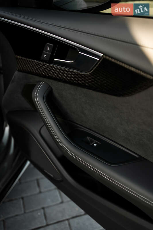 Седан Audi S4 2023 в Днепре
