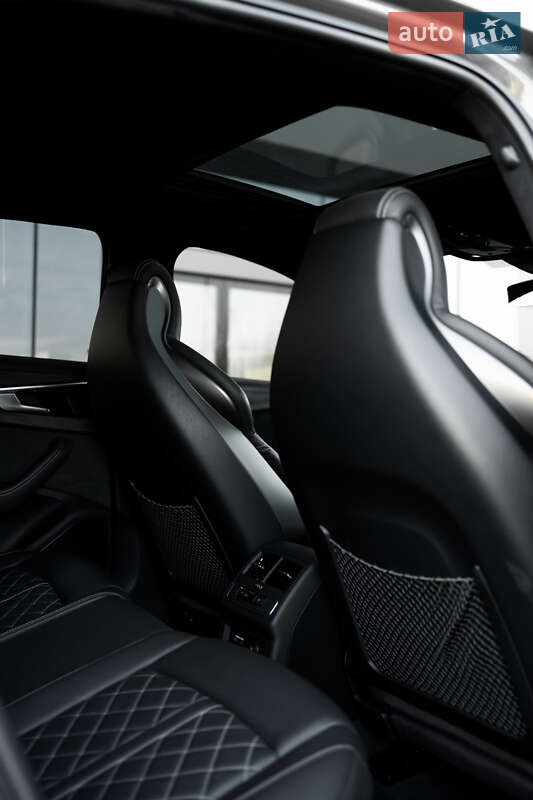 Седан Audi S4 2023 в Днепре