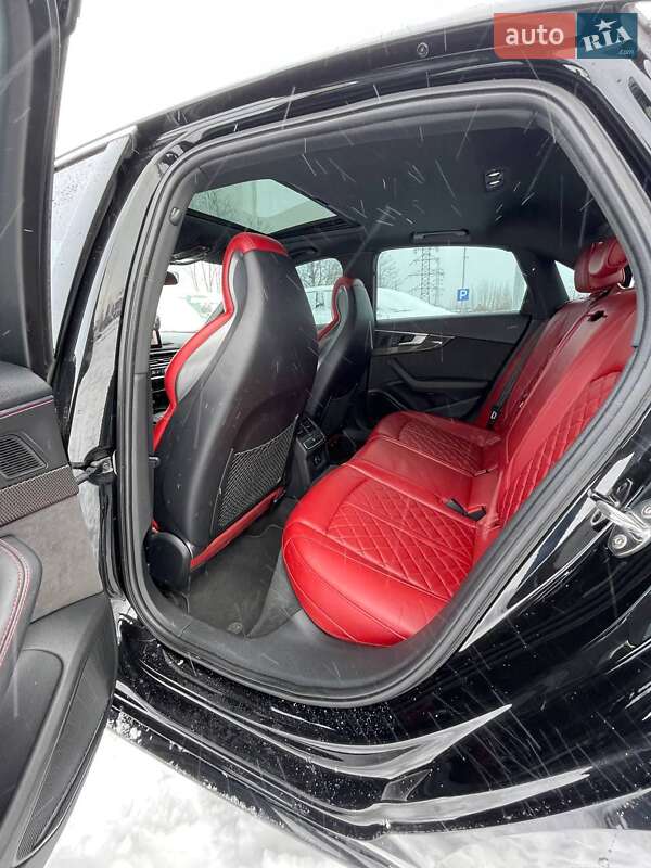 Седан Audi S4 2017 в Львове