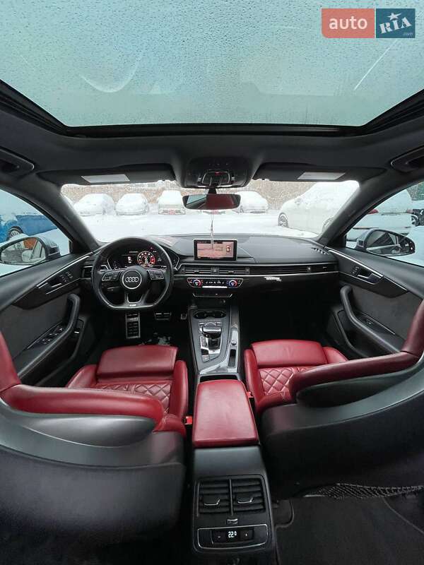 Седан Audi S4 2017 в Львове