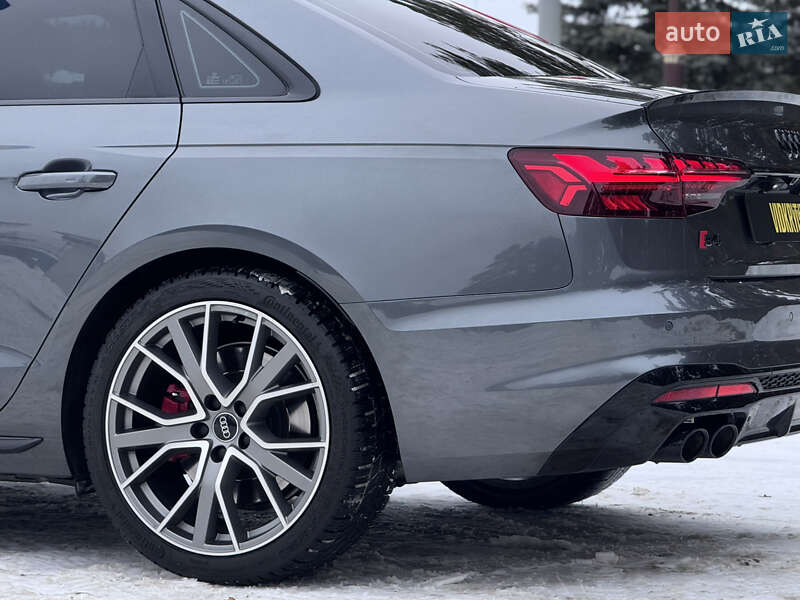 Седан Audi S4 2022 в Киеве