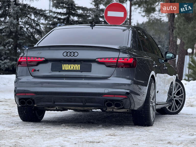 Седан Audi S4 2022 в Киеве