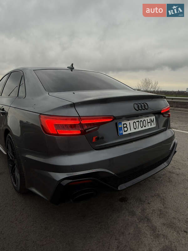 Седан Audi S4 2017 в Полтаве