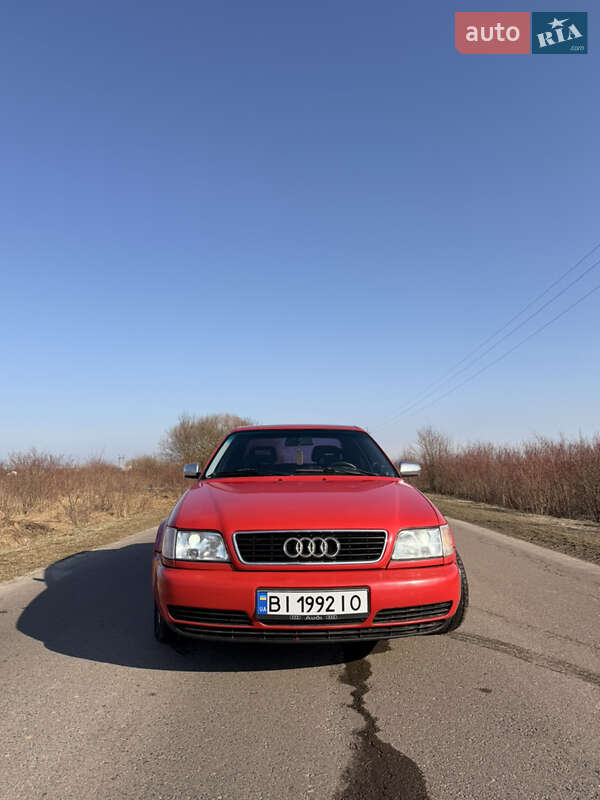 Седан Audi S4 1992 в Львове