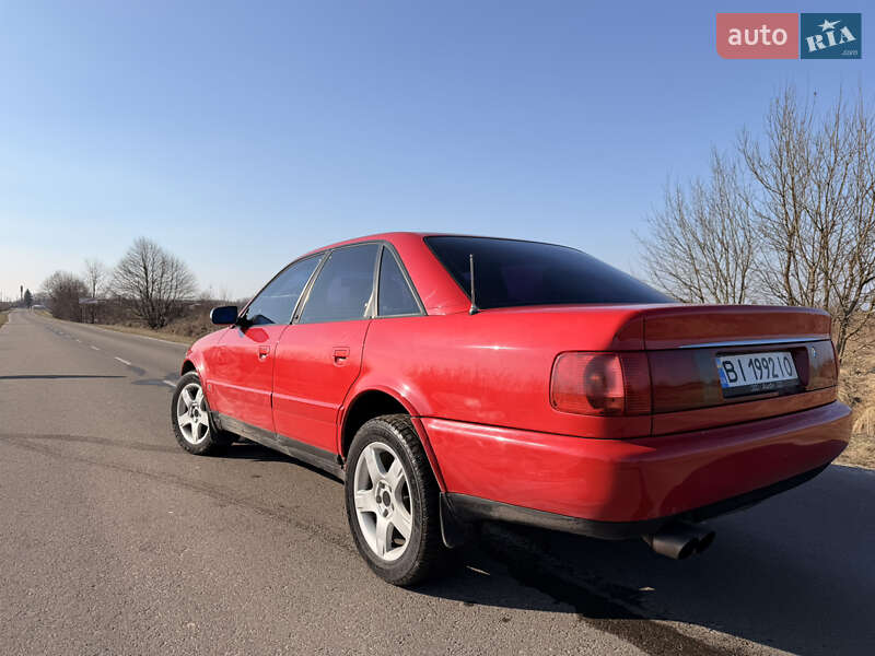 Седан Audi S4 1992 в Львове