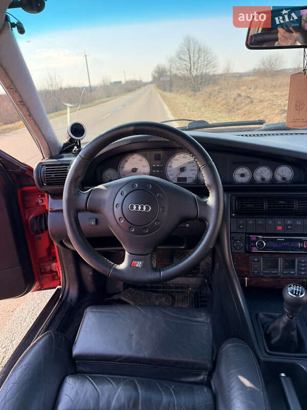 Седан Audi S4 1992 в Львове