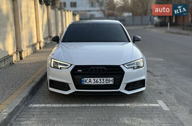 Седан Audi S4 2017 в Одесі