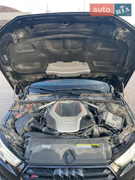 Седан Audi S4 2018 в Кривому Розі