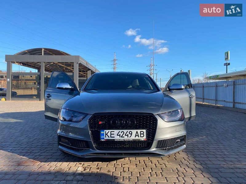 Седан Audi S4 2013 в Кривому Розі