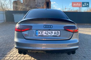 Седан Audi S4 2013 в Кривому Розі