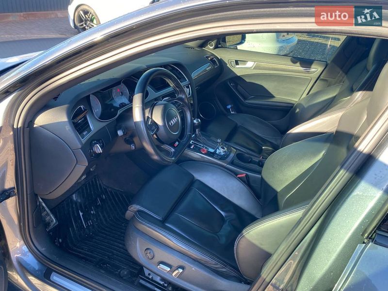 Седан Audi S4 2013 в Кривому Розі