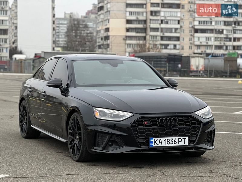 Седан Audi S4 2022 в Киеве