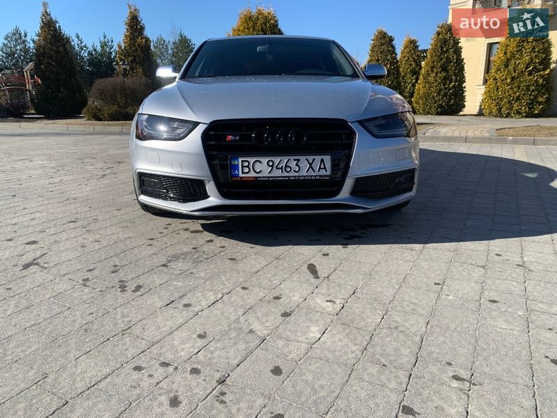 Седан Audi S4 2014 в Львове