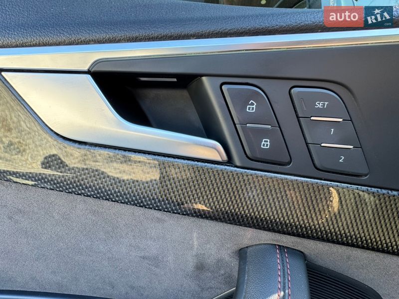 Седан Audi S4 2018 в Днепре